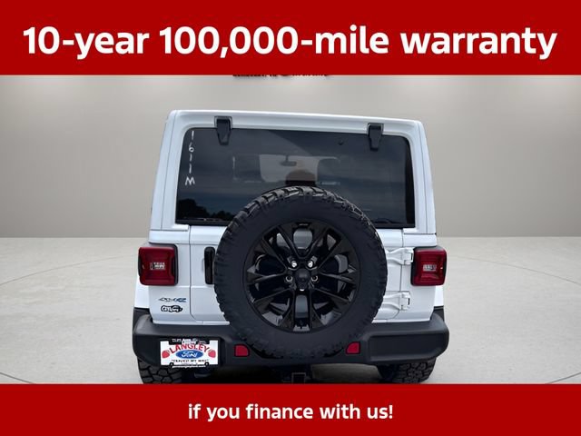 Used 2021 Jeep Wrangler Unlimited Sahara w/ Cold Weather Group AWD/4WD image 27