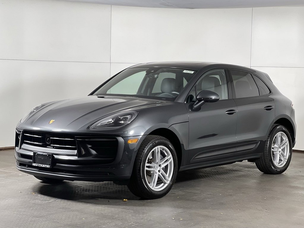 Used 2025 Porsche Macan image 1