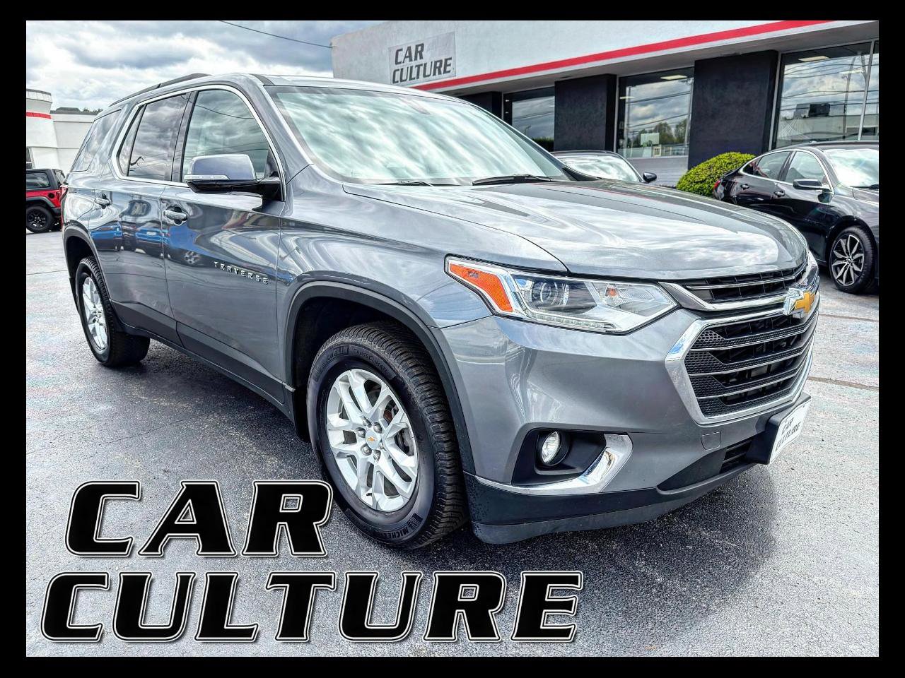 Used 2019 Chevrolet Traverse LT w/ LPO, Floor Liner Package AWD/4WD image 1