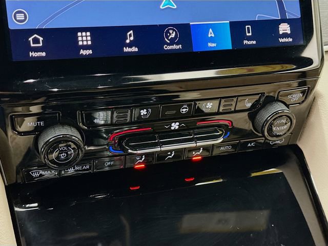 Used 2023 Jeep Grand Cherokee L Limited w/ Luxury Tech Group II image 18