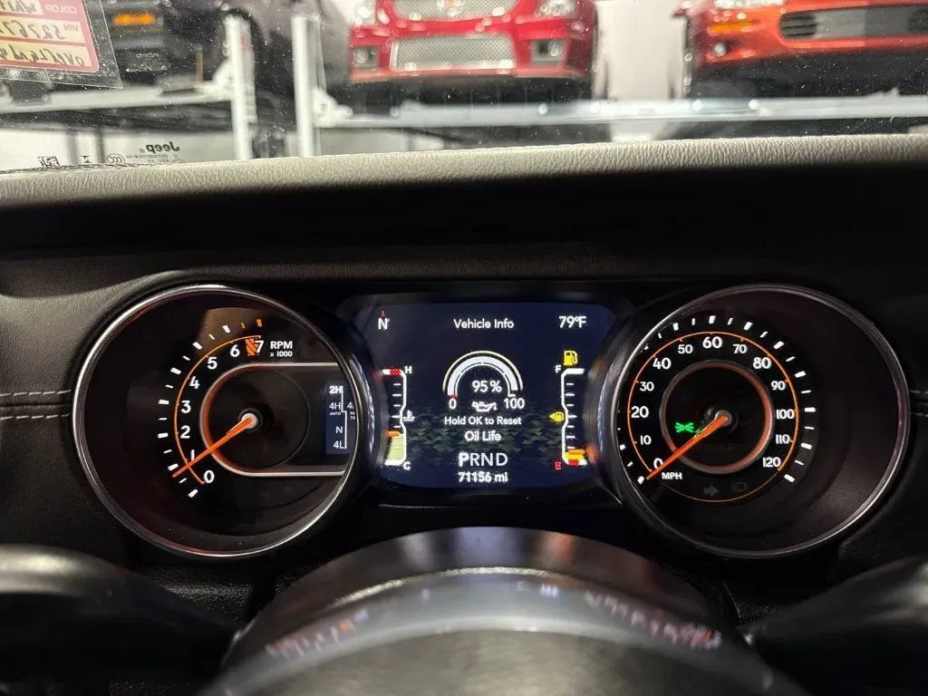 Used 2021 Jeep Gladiator Overland w/ Popular Equipment Package AWD/4WD image 12