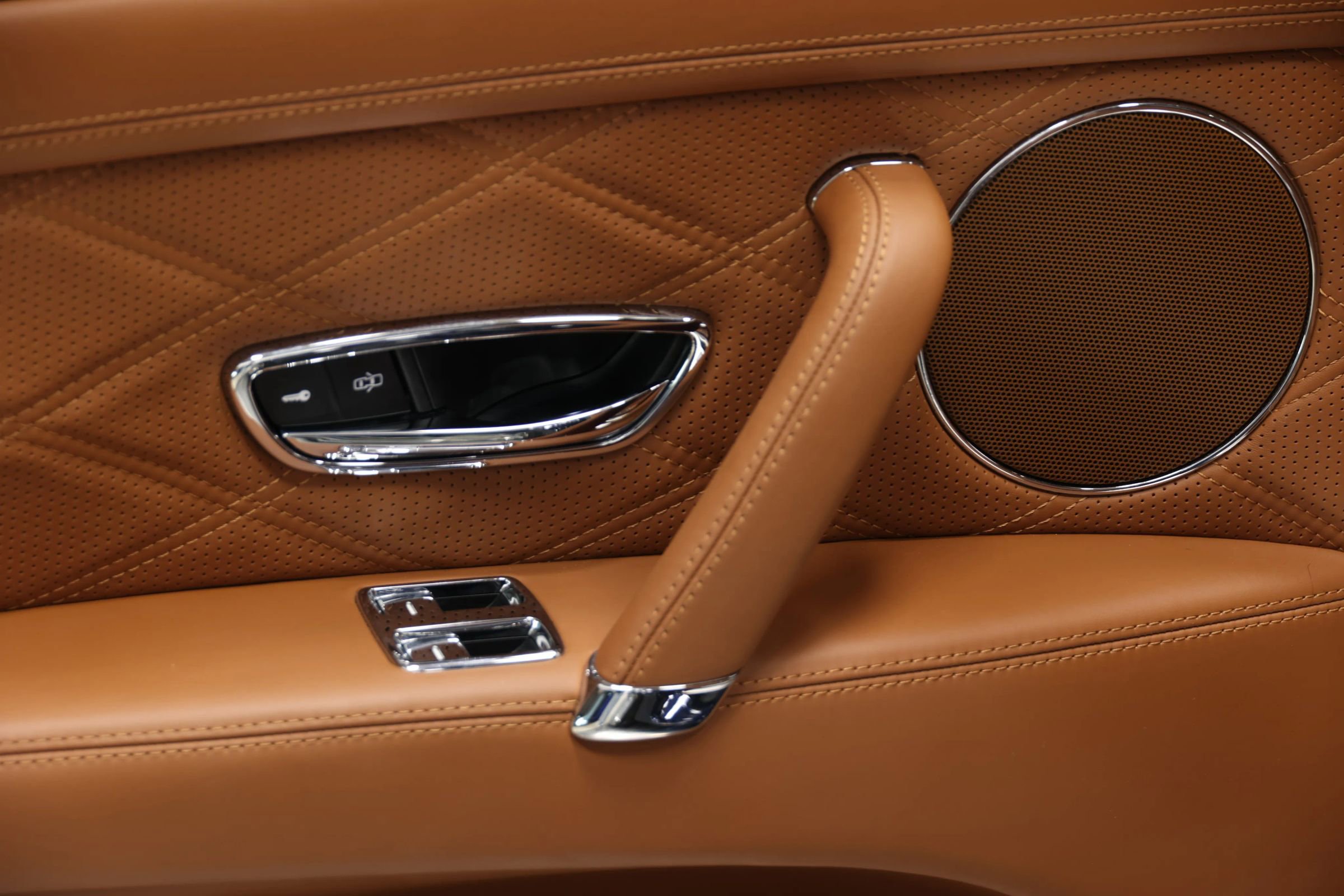Used 2014 Bentley Flying Spur W12 image 39