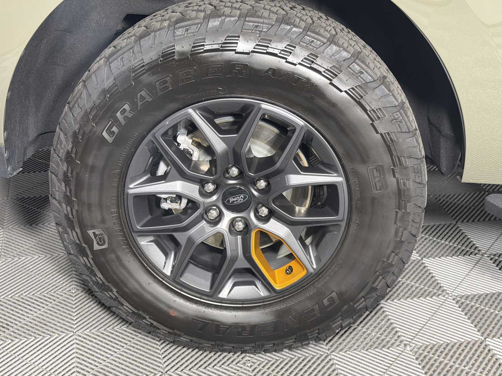 Used 2025 Ford Expedition Tremor AWD/4WD image 19