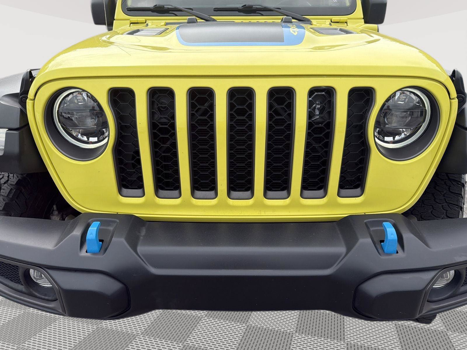 Used 2023 Jeep Wrangler Unlimited Rubicon 4xe w/ Cold Weather Group AWD/4WD image 6