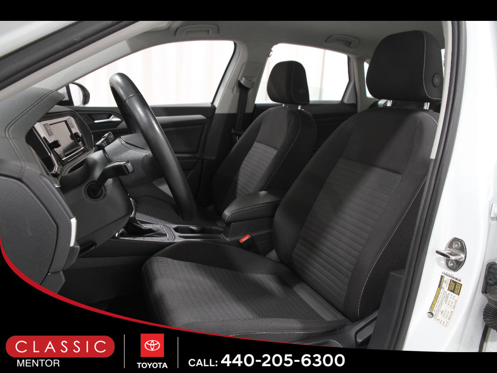 Used 2024 Volkswagen Jetta S image 5