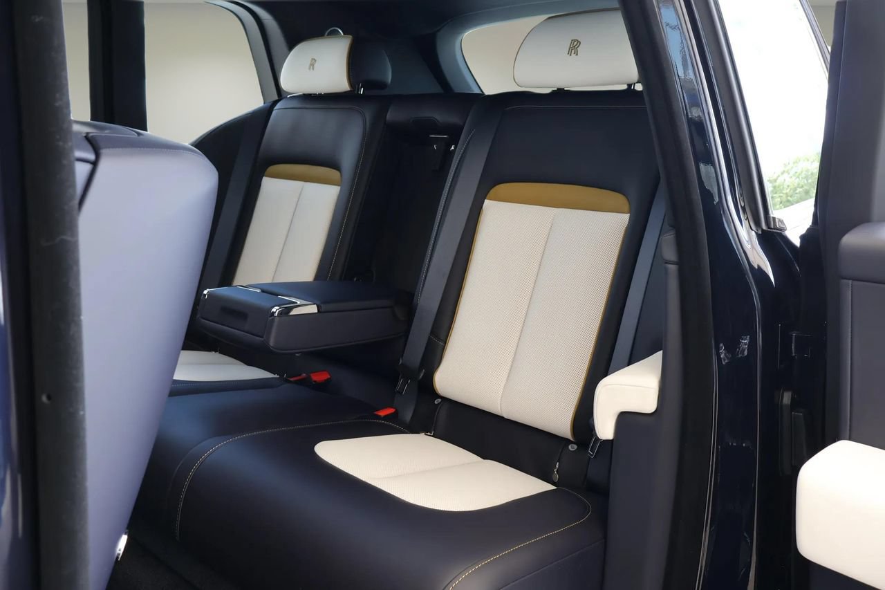 New 2026 Rolls-Royce Cullinan AWD/4WD image 13