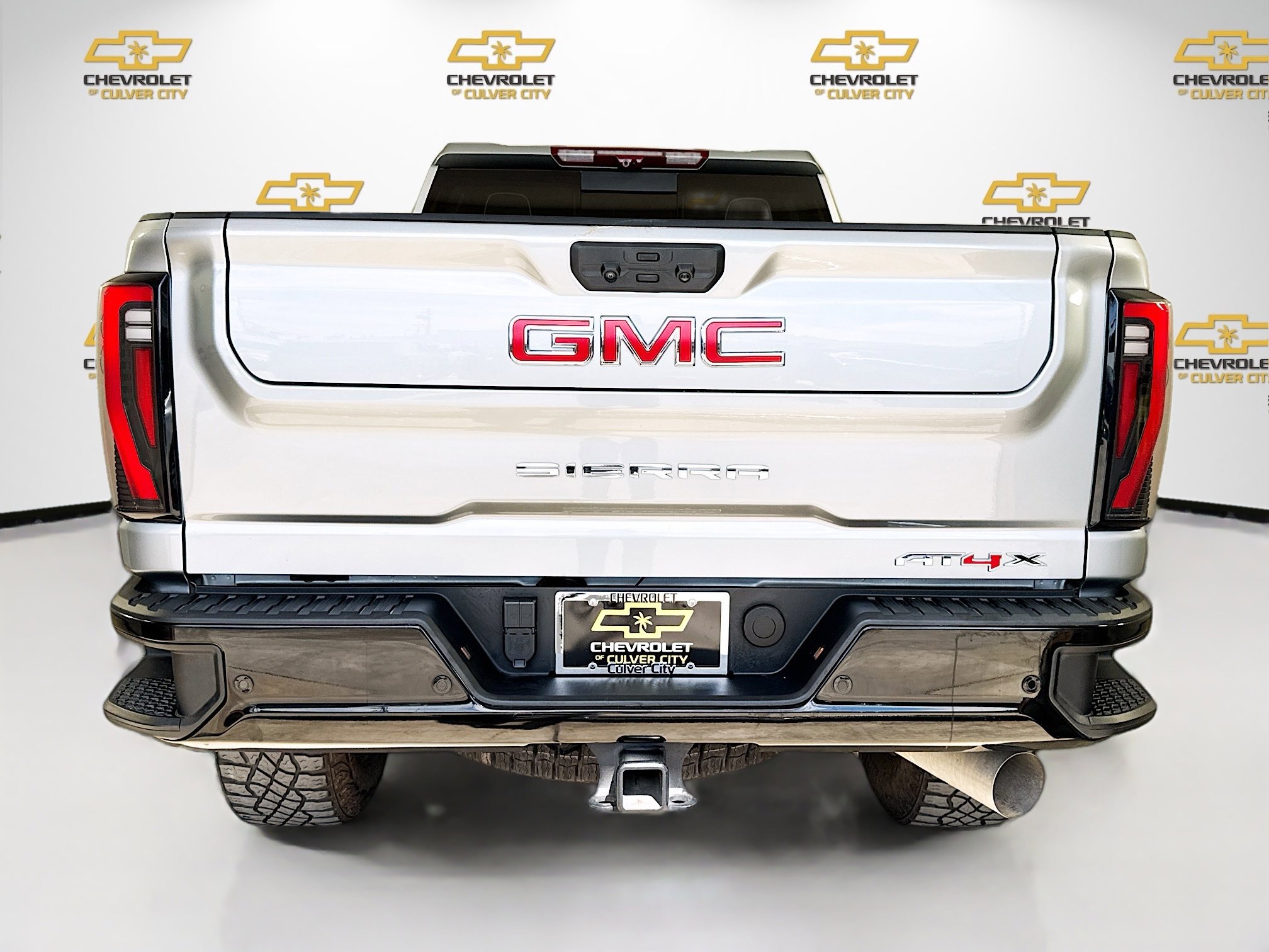 Used 2024 GMC Sierra 2500 AT4X image 6