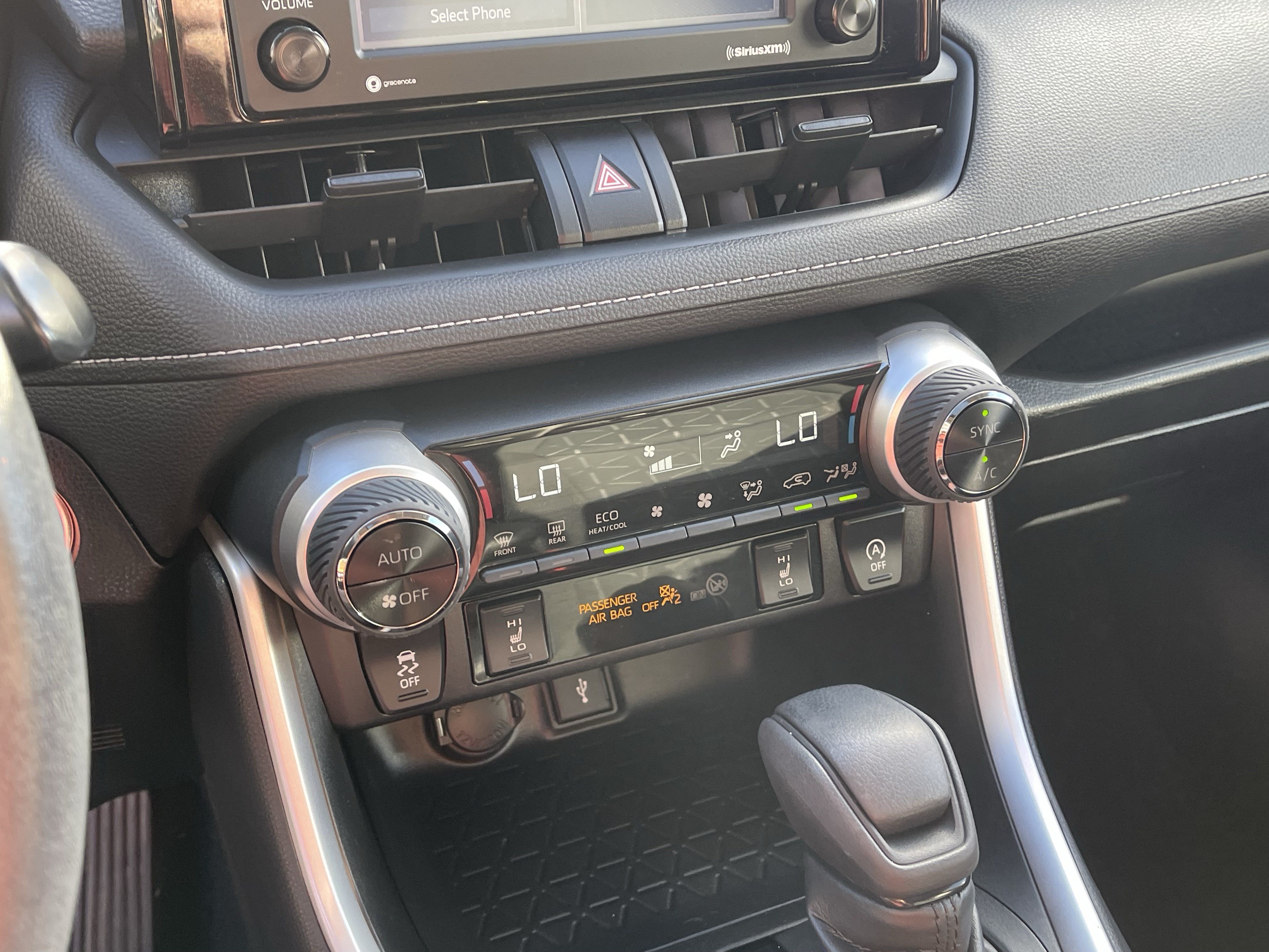 Certified 2021 Toyota RAV4 XLE w/ Convenience Package AWD/4WD image 25