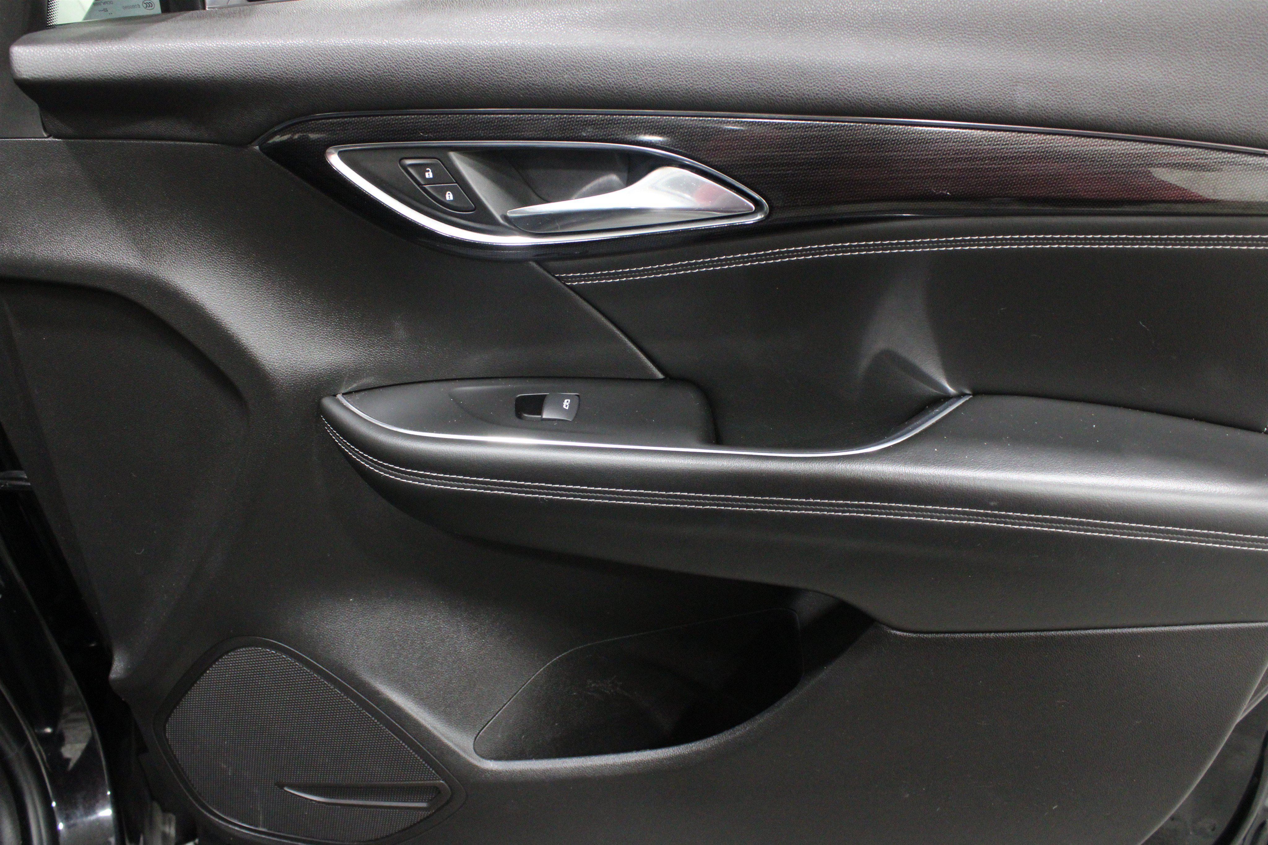 Used 2023 Buick Envision Essence FWD image 22
