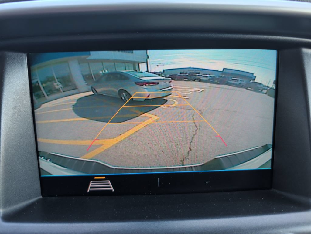 Used 2021 Chevrolet Colorado LT w/ LT Convenience Package RWD image 14