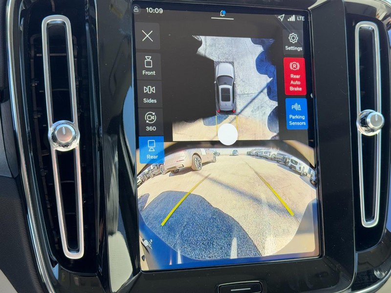 New 2026 Volvo XC40 B5 Ultra w/ Climate Package image 14