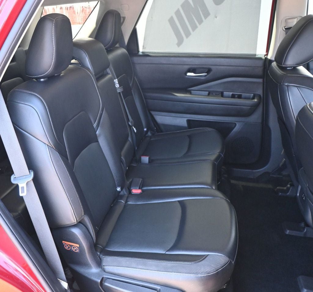 Used 2022 Nissan Pathfinder SL FWD image 20