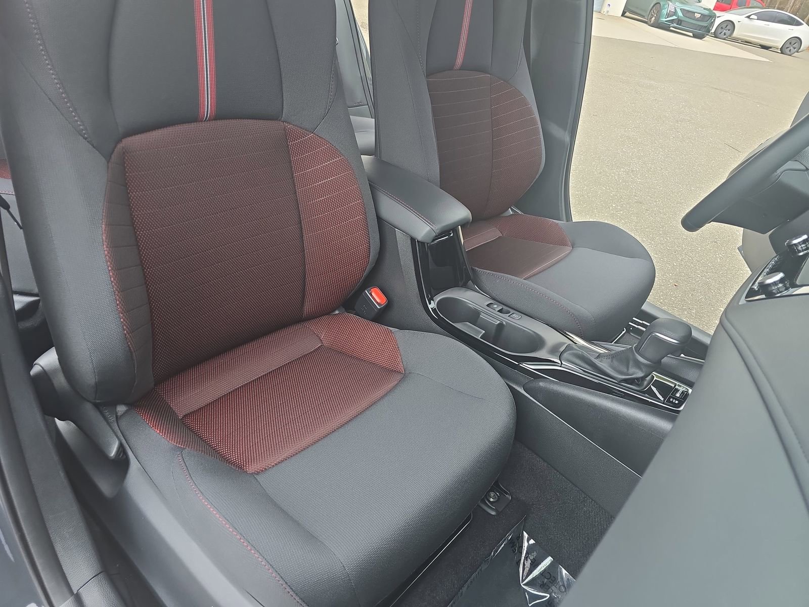 Used 2025 Toyota Corolla SE image 16