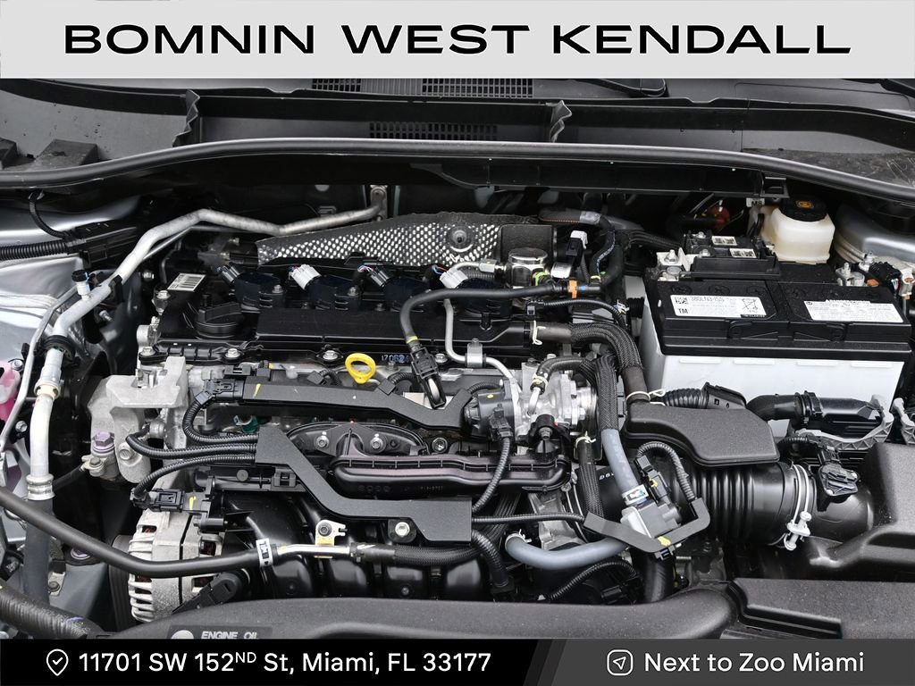 Used 2024 Toyota Corolla Cross LE image 12