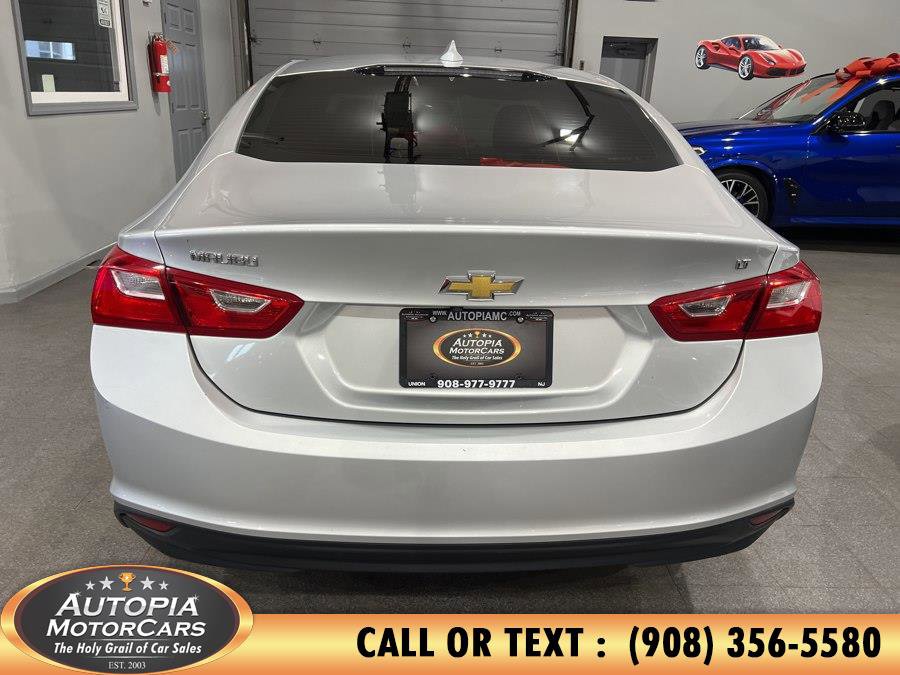 Used 2017 Chevrolet Malibu LT FWD image 4