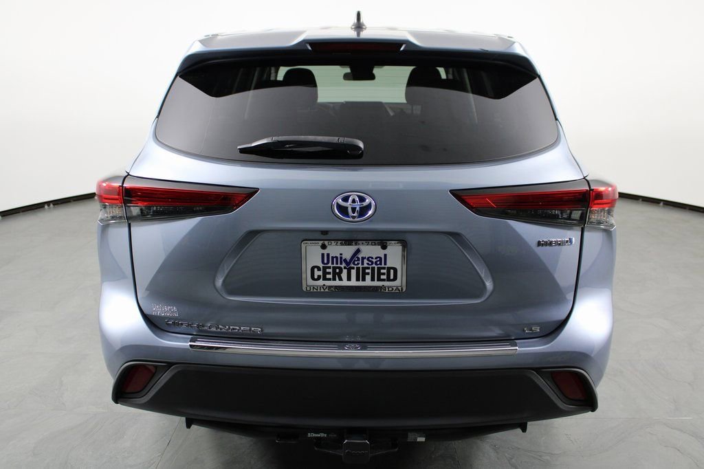 Used 2022 Toyota Highlander LE image 7