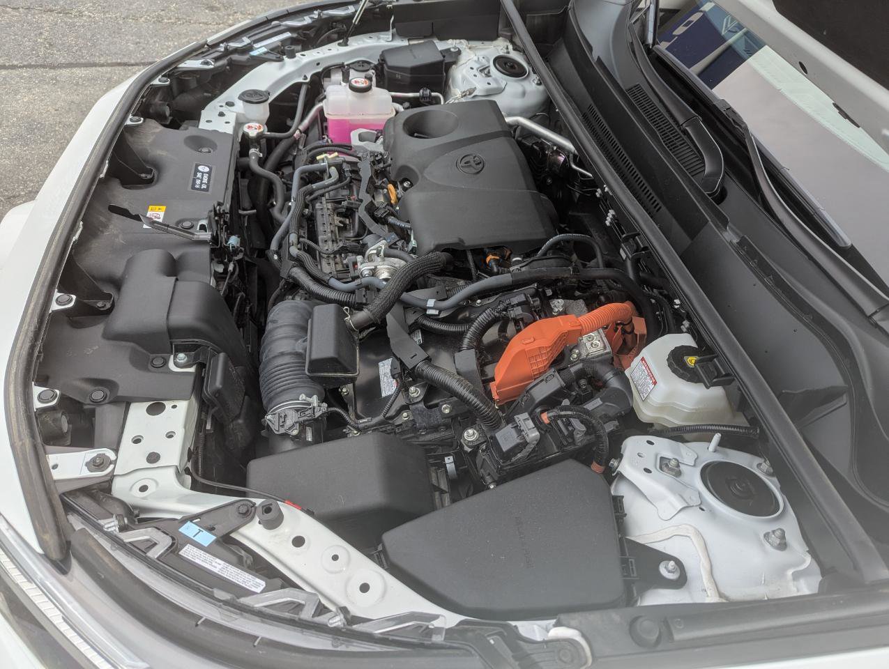 Used 2024 Toyota RAV4 XLE AWD/4WD image 50