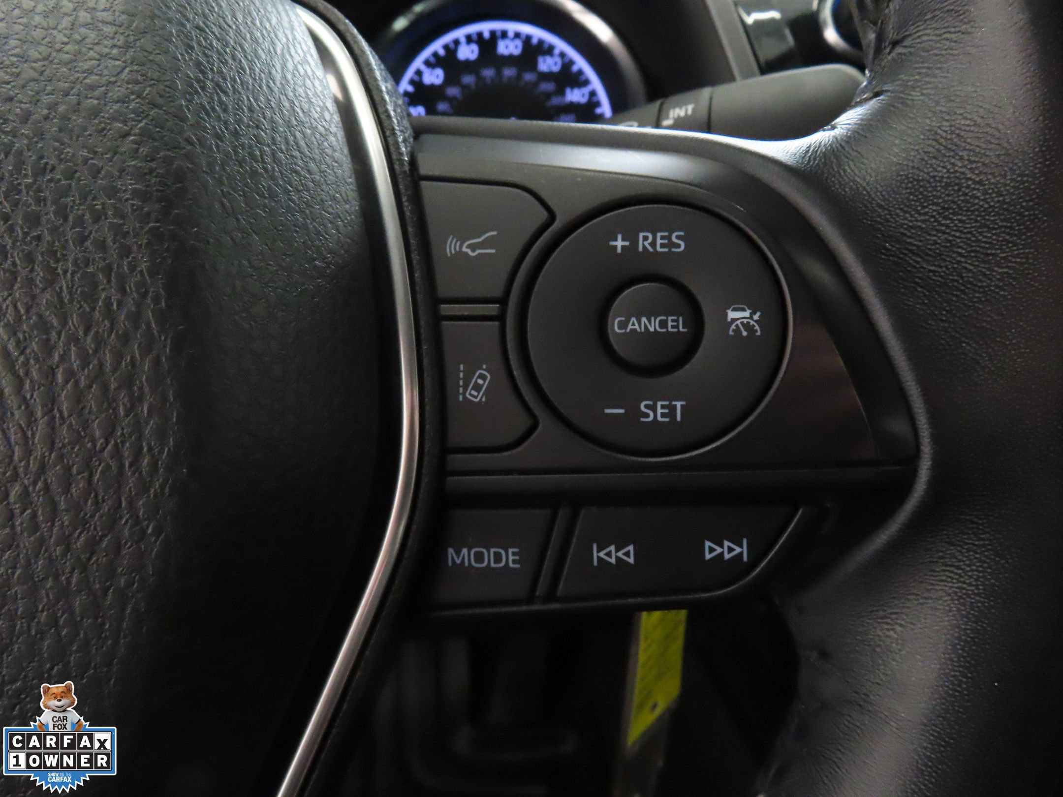 Used 2020 Toyota Camry SE FWD image 14