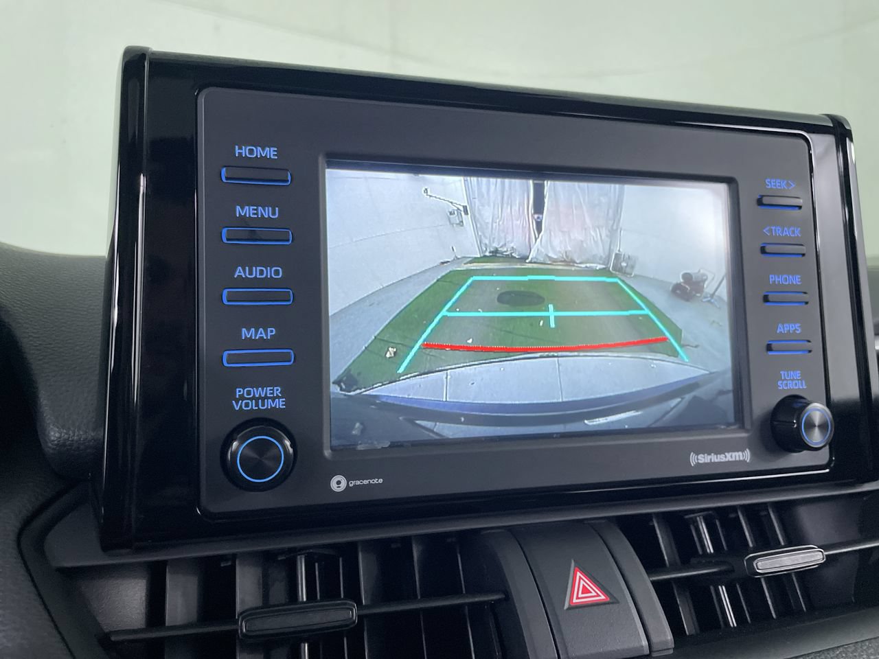 Used 2021 Toyota RAV4 XLE w/ Convenience Package AWD/4WD image 16