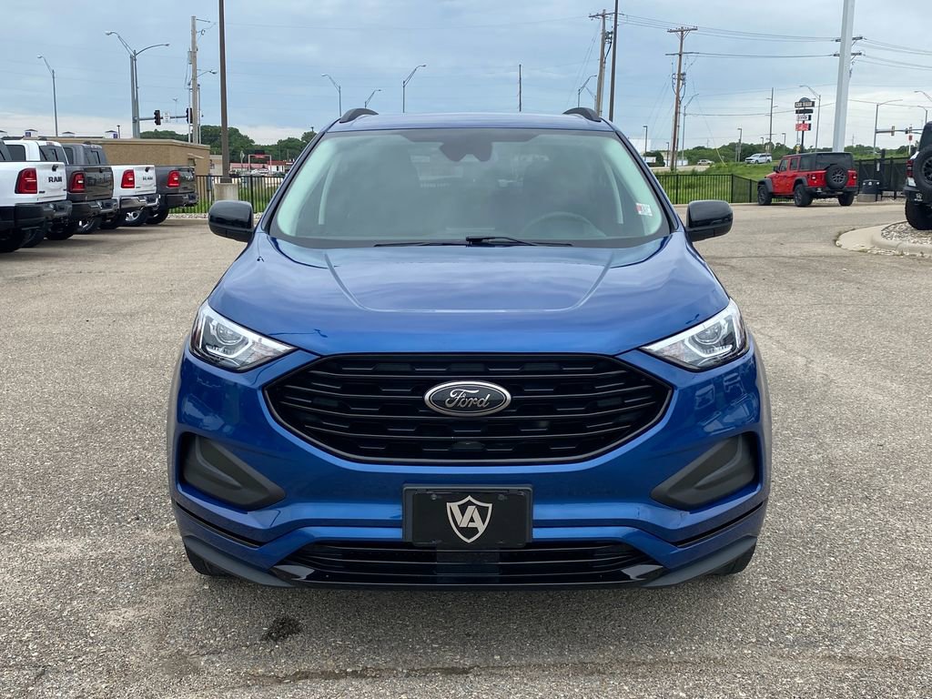 Used 2022 Ford Edge SE w/ Black Appearance Package AWD/4WD image 16