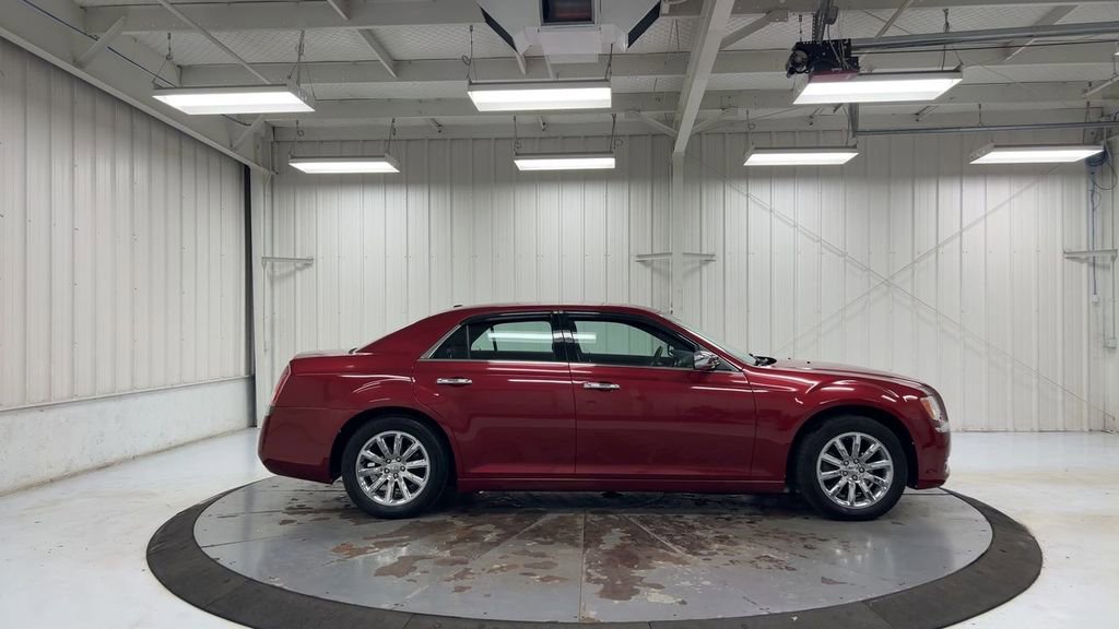 Used 2012 Chrysler 300 Limited RWD image 9
