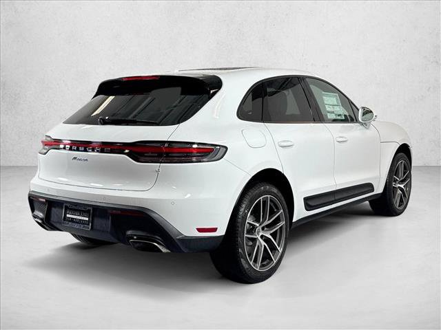 Certified 2026 Porsche Macan AWD/4WD image 9