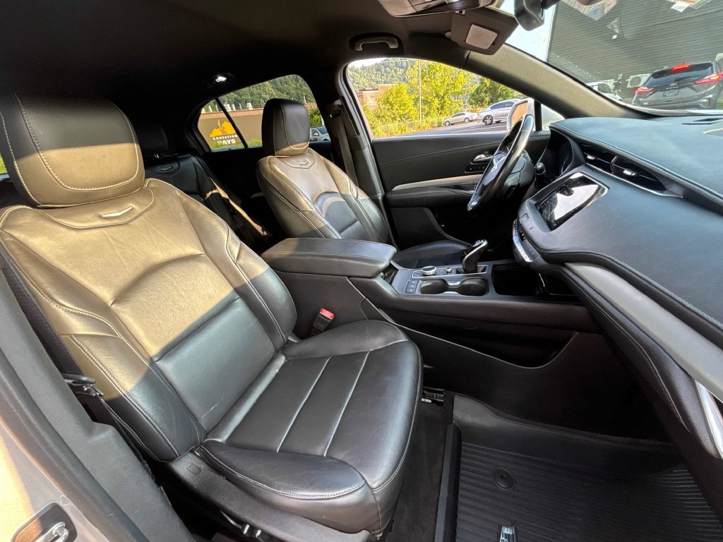Used 2020 Cadillac XT4 Premium Luxury AWD/4WD image 49