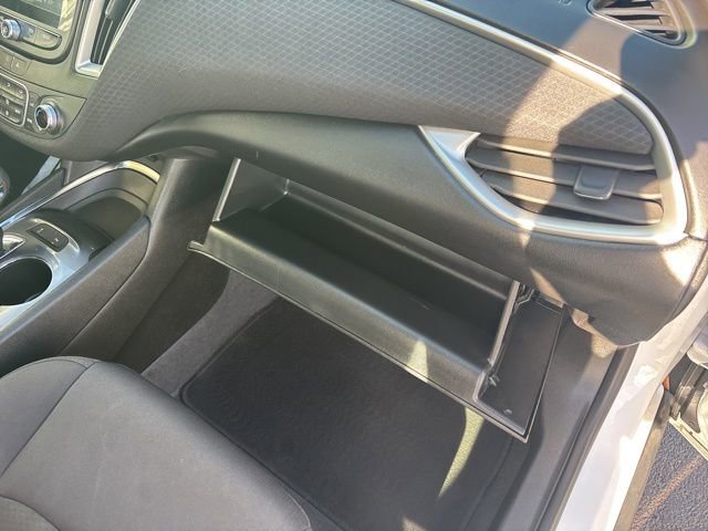 Used 2024 Chevrolet Malibu LT image 41