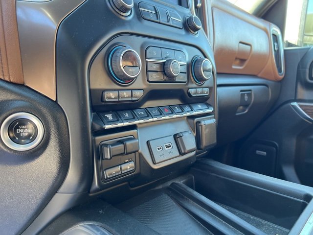 Used 2022 Chevrolet Silverado 2500 High Country w/ Safety Package II image 8