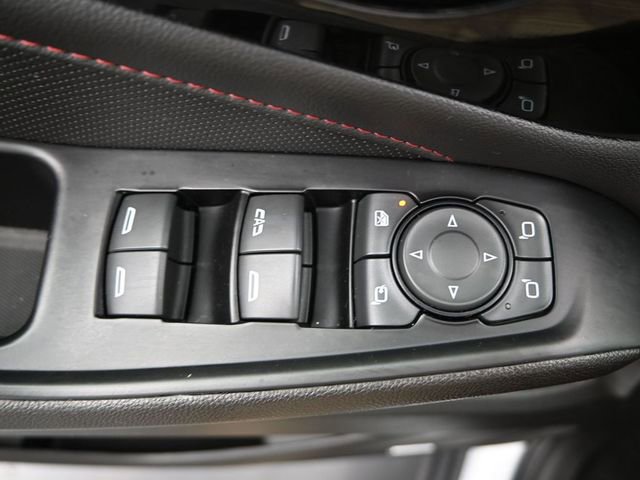 Used 2023 Chevrolet Traverse RS image 11