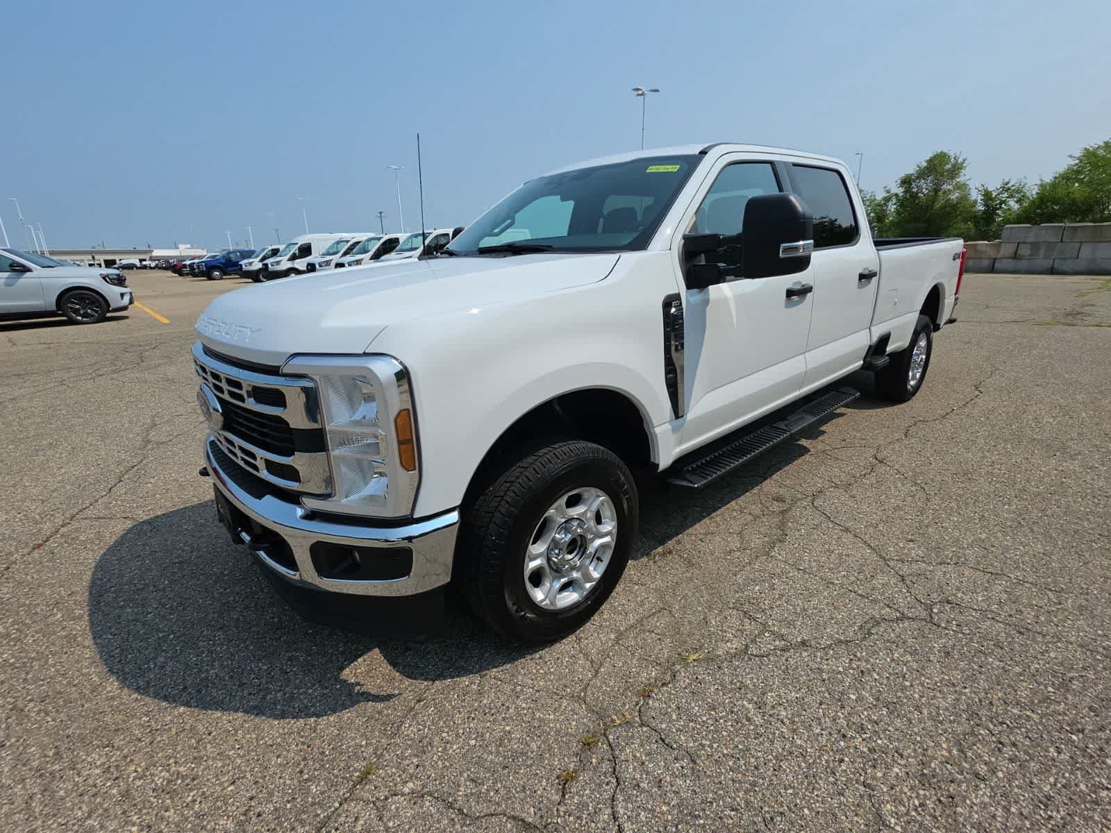 Used 2025 Ford F250 XLT AWD/4WD image 1