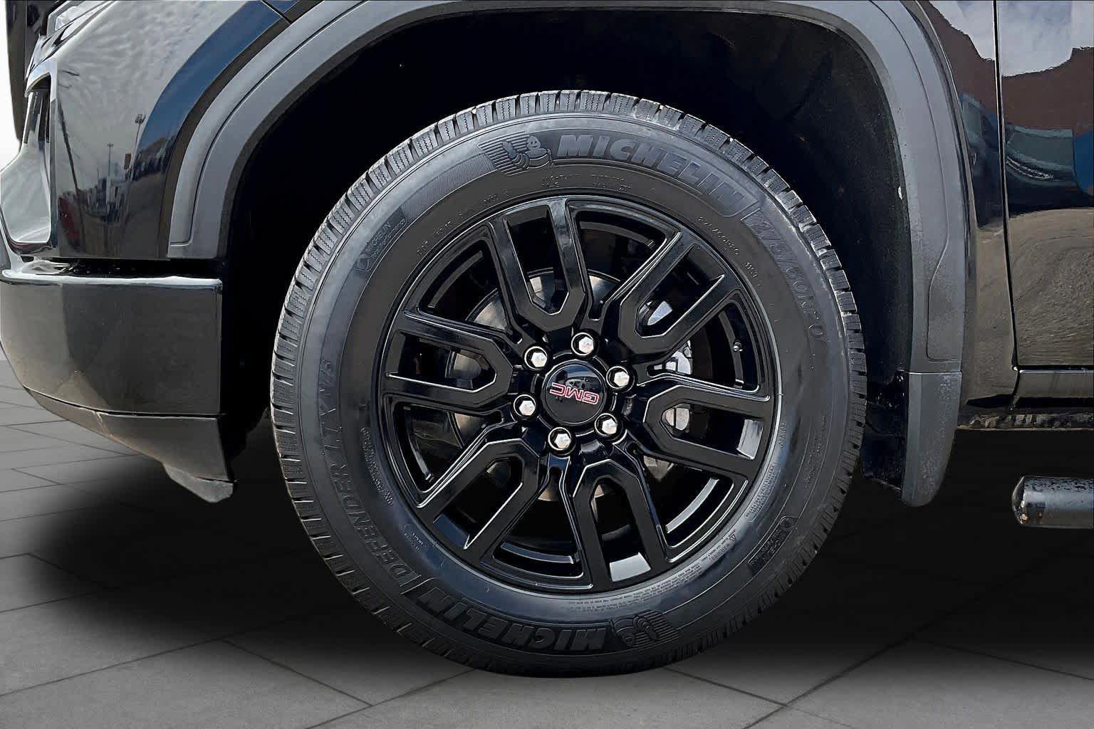 Used 2021 GMC Sierra 1500 Elevation RWD image 10