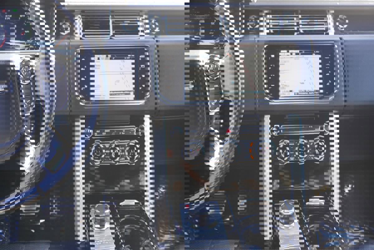 Used 2016 Land Rover Range Rover Supercharged image 26