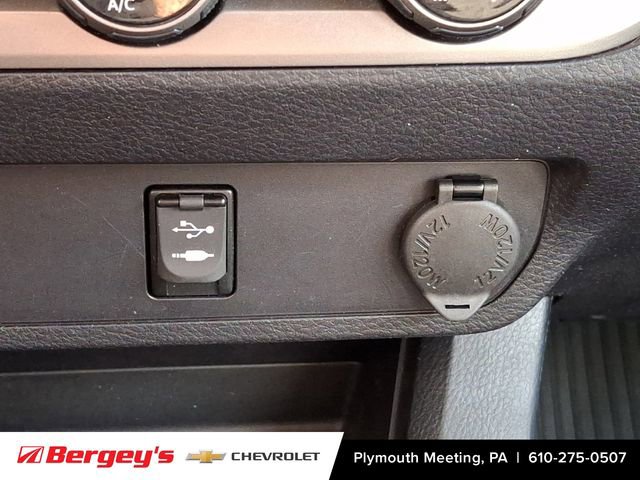 Used 2017 Toyota Tacoma SR w/ Tow Package image 25