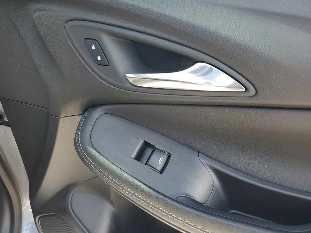 Used 2023 Buick Encore GX Select image 50