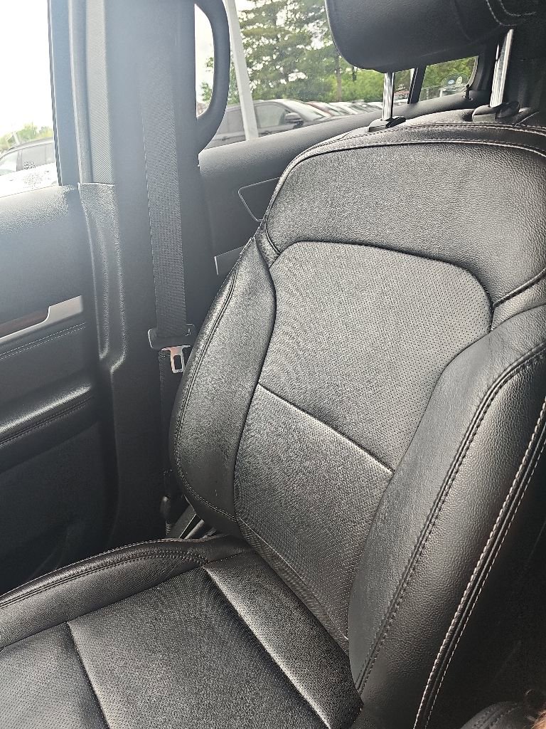 Used 2018 Ford Explorer Limited AWD/4WD image 9