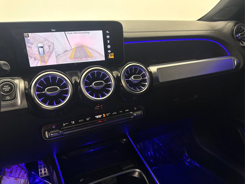 Used 2021 Mercedes-Benz GLB 250 image 35
