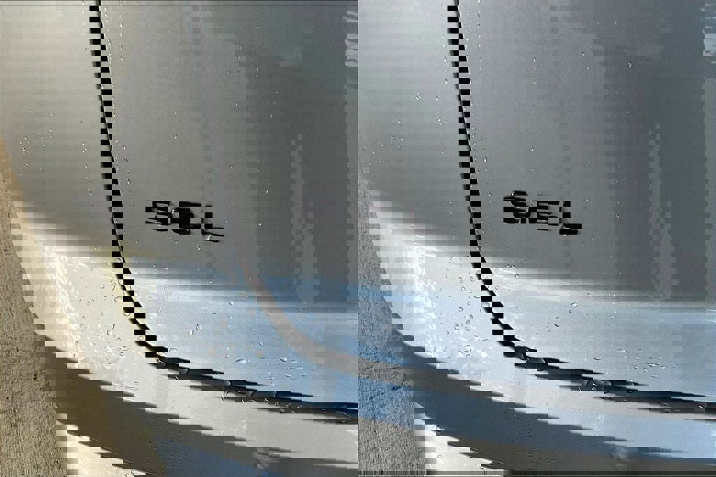 New 2026 Volkswagen Atlas Cross Sport SEL R-Line image 7