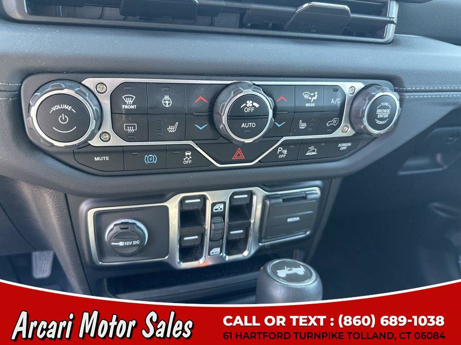 Used 2024 Jeep Wrangler Sahara w/ Safety Group image 21