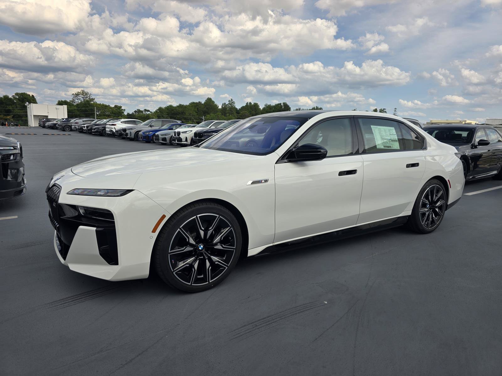 New 2026 BMW i7 xDrive60 w/ Executive Package AWD/4WD image 5