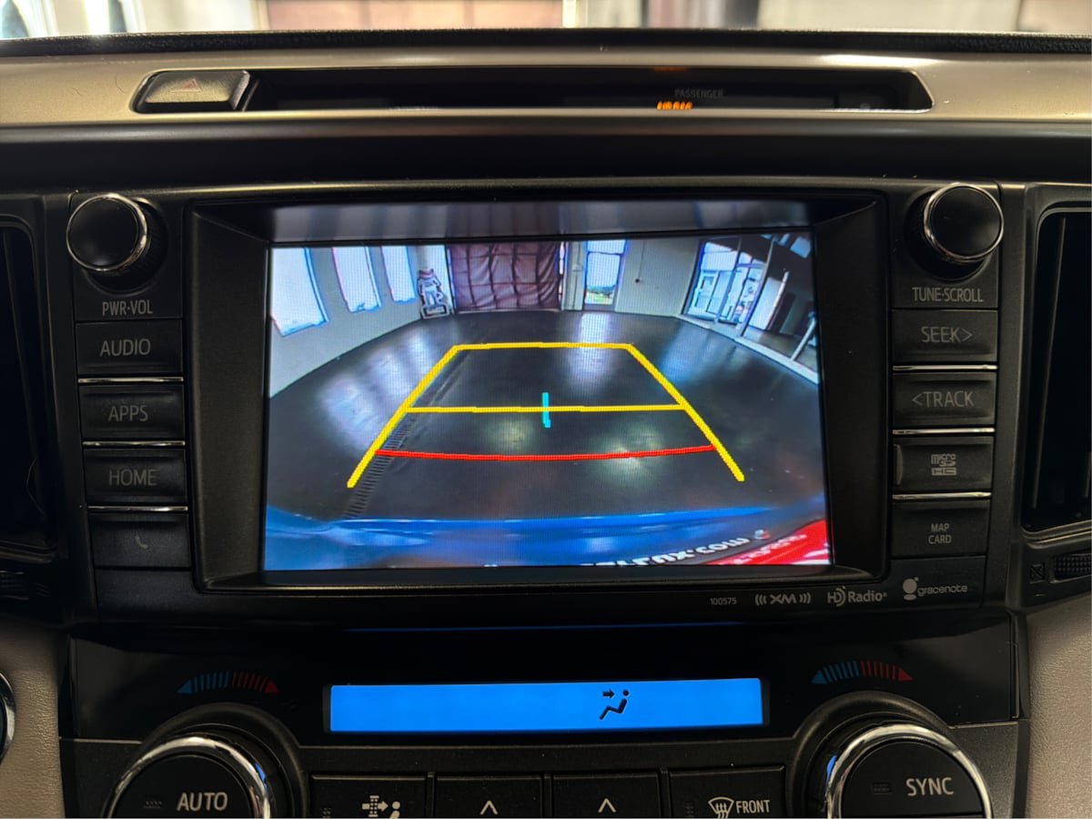 Used 2016 Toyota RAV4 Limited AWD/4WD image 30