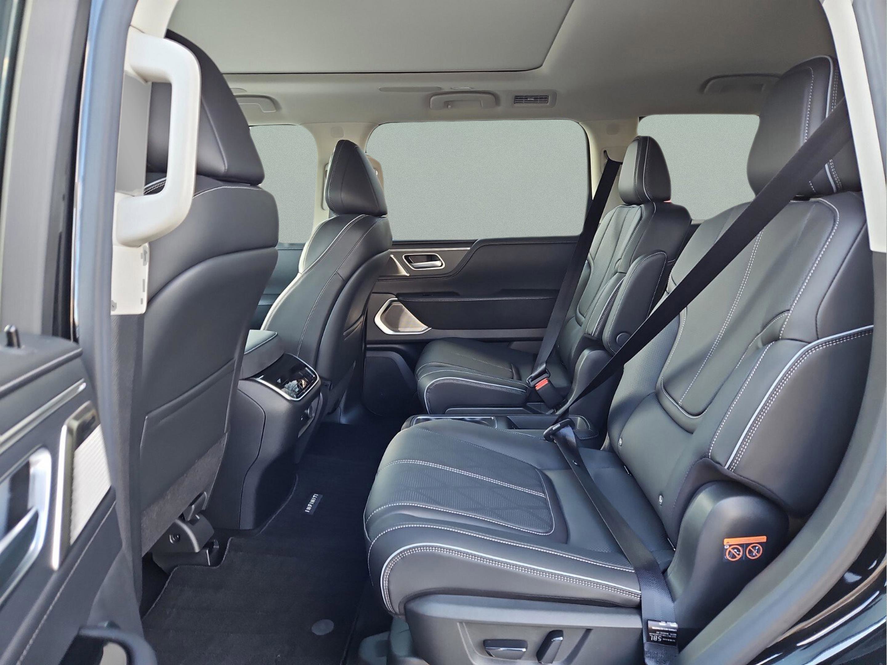 New 2025 INFINITI QX80 Sensory w/ Exterior Package image 11