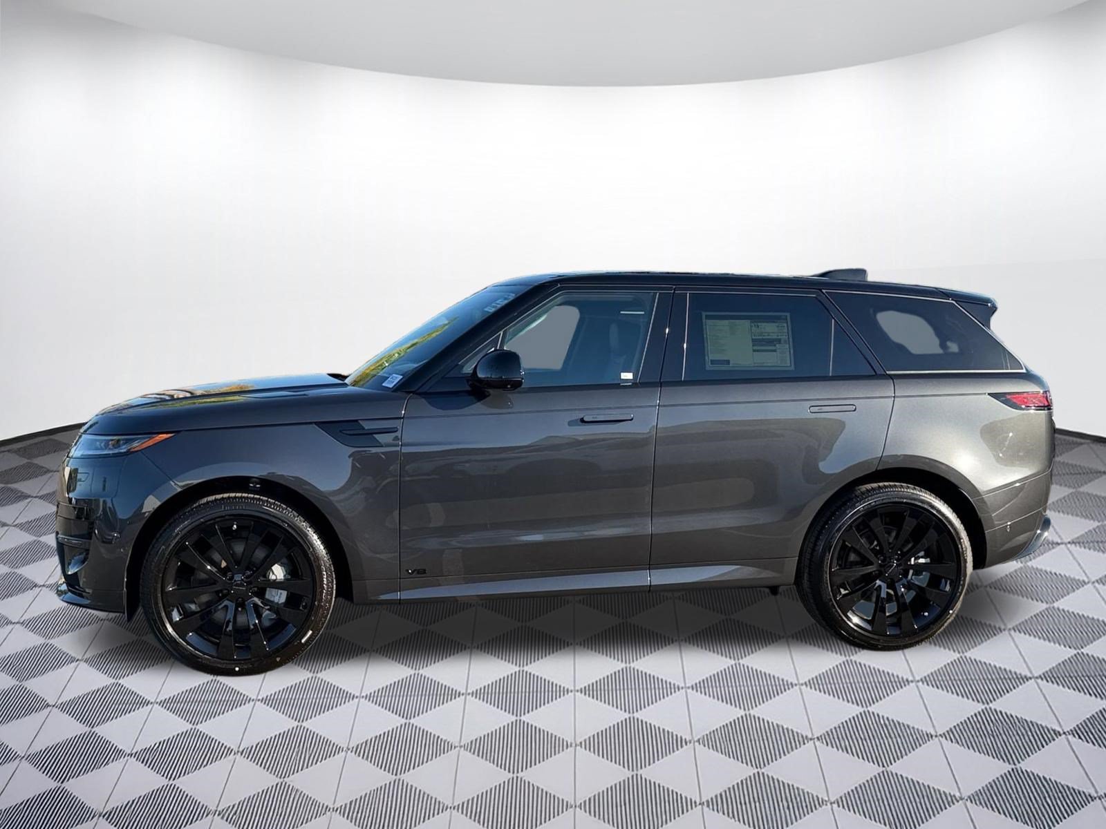 New 2026 Land Rover Range Rover Sport Dynamic SE AWD/4WD image 2