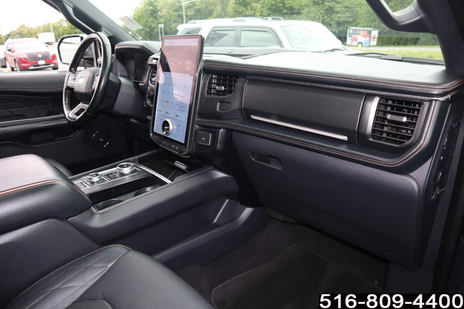 Used 2024 Ford Expedition Platinum AWD/4WD image 21