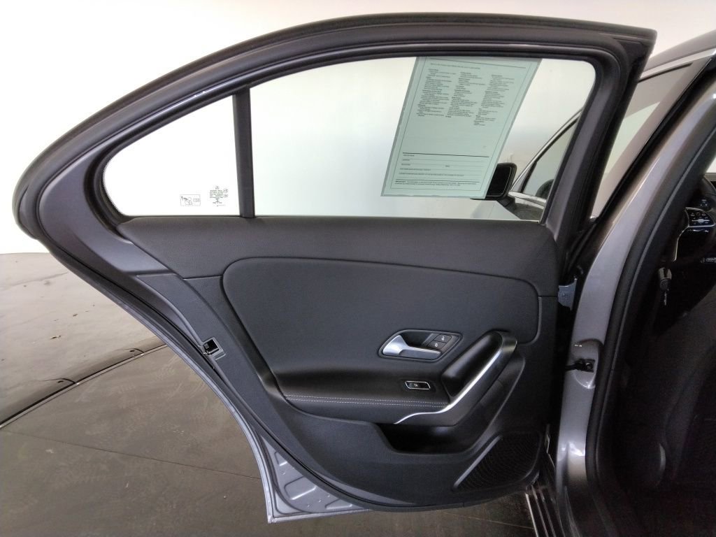 Used 2022 Mercedes-Benz A 220 A 220 image 36