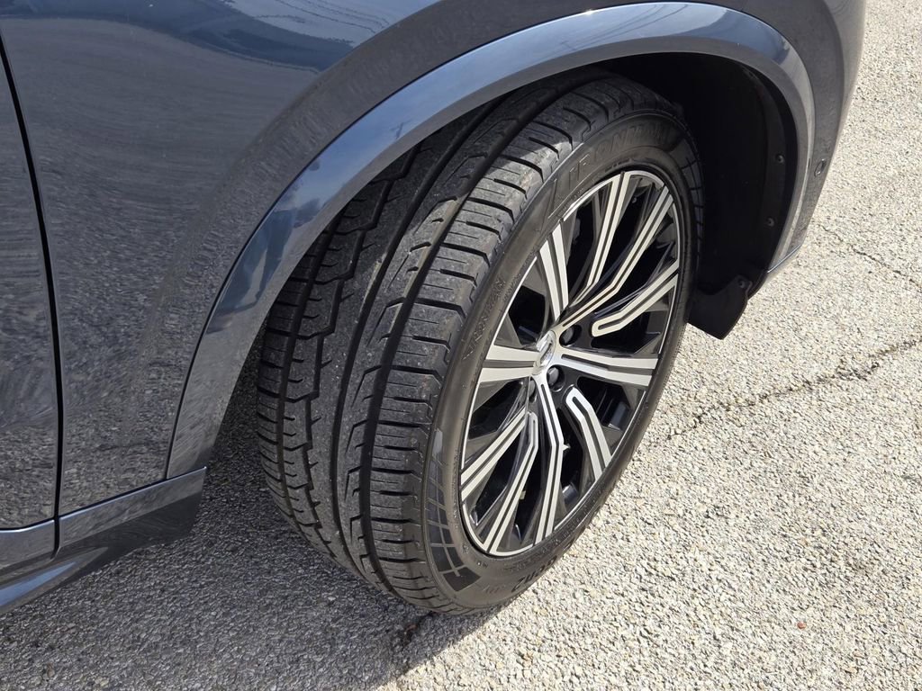 Used 2023 Volvo XC90 B6 Plus image 6
