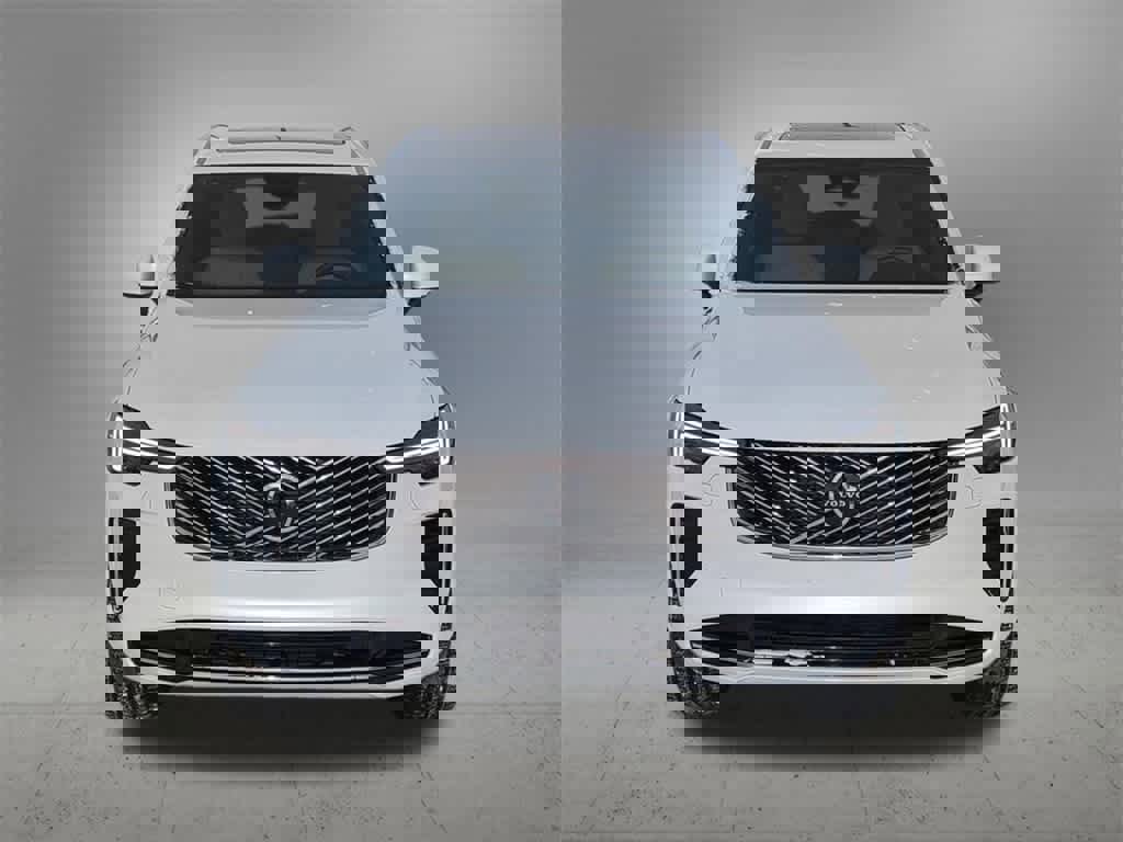 Certified 2026 Volvo XC90 B6 Plus w/ Protection Package Premier image 9