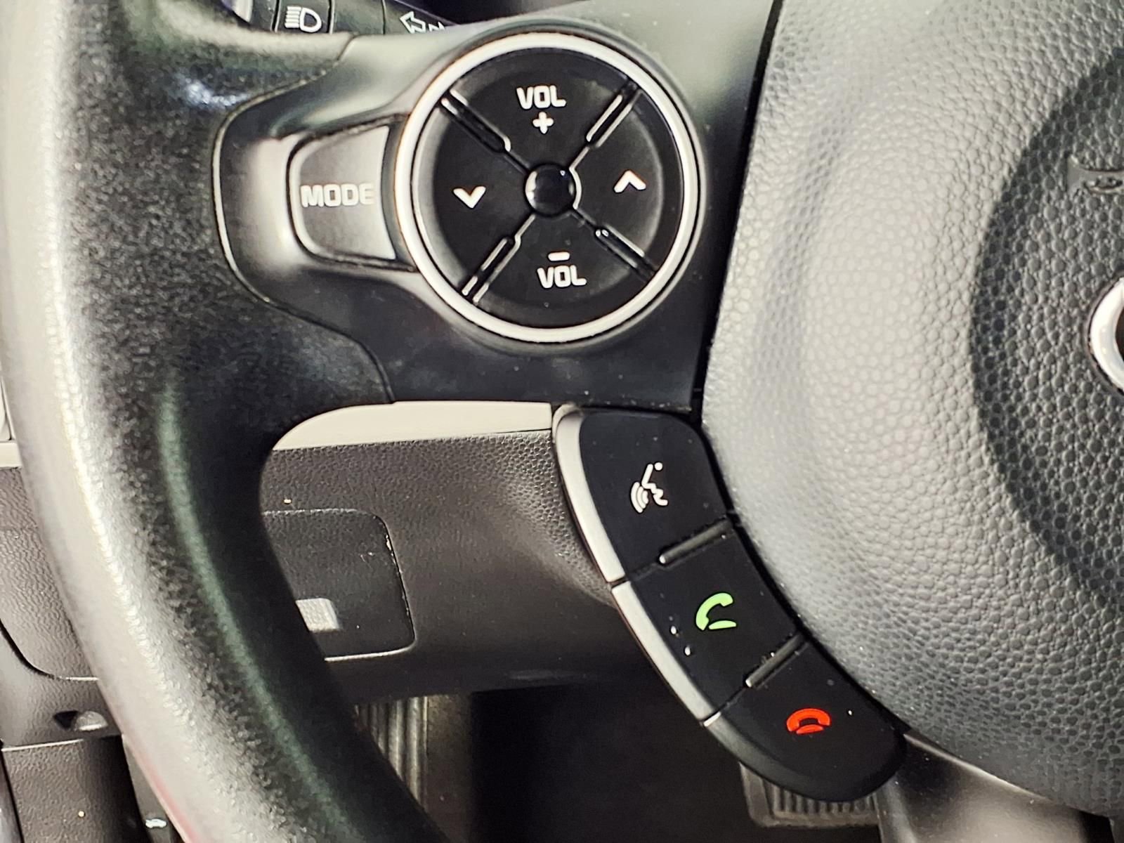 Used 2017 Kia Soul + FWD image 15