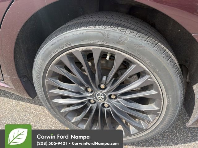 Used 2016 Toyota Avalon Touring FWD image 11