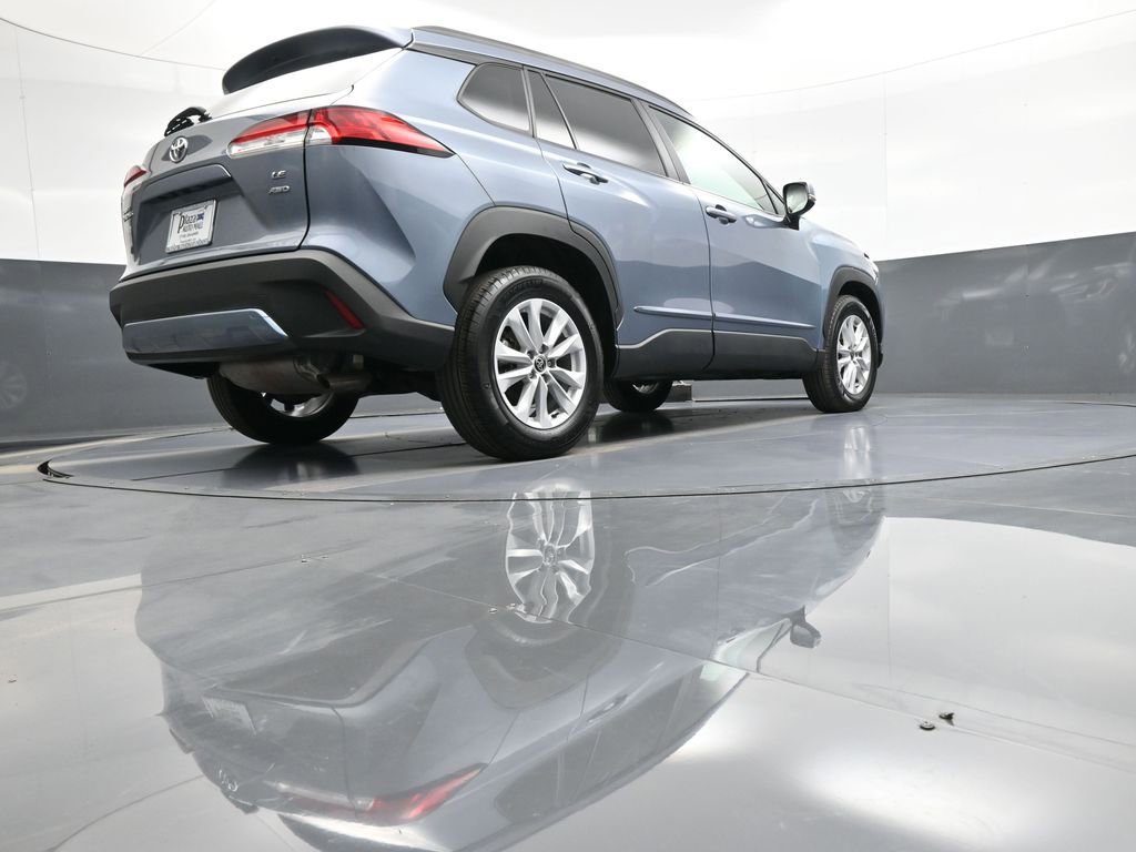 Certified 2022 Toyota Corolla Cross LE AWD/4WD image 29